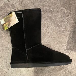 Brand New BearPaw Eva Boots in Black. In Box with Tags.